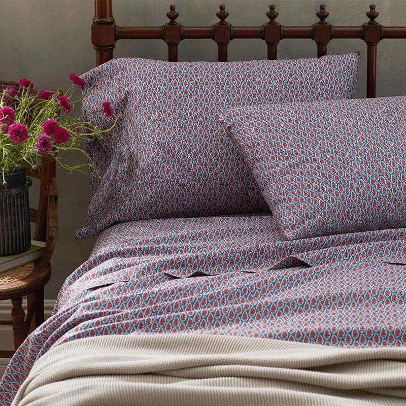 Butti Floral Premium Smooth Sateen Bed Sheet Set - Media 2