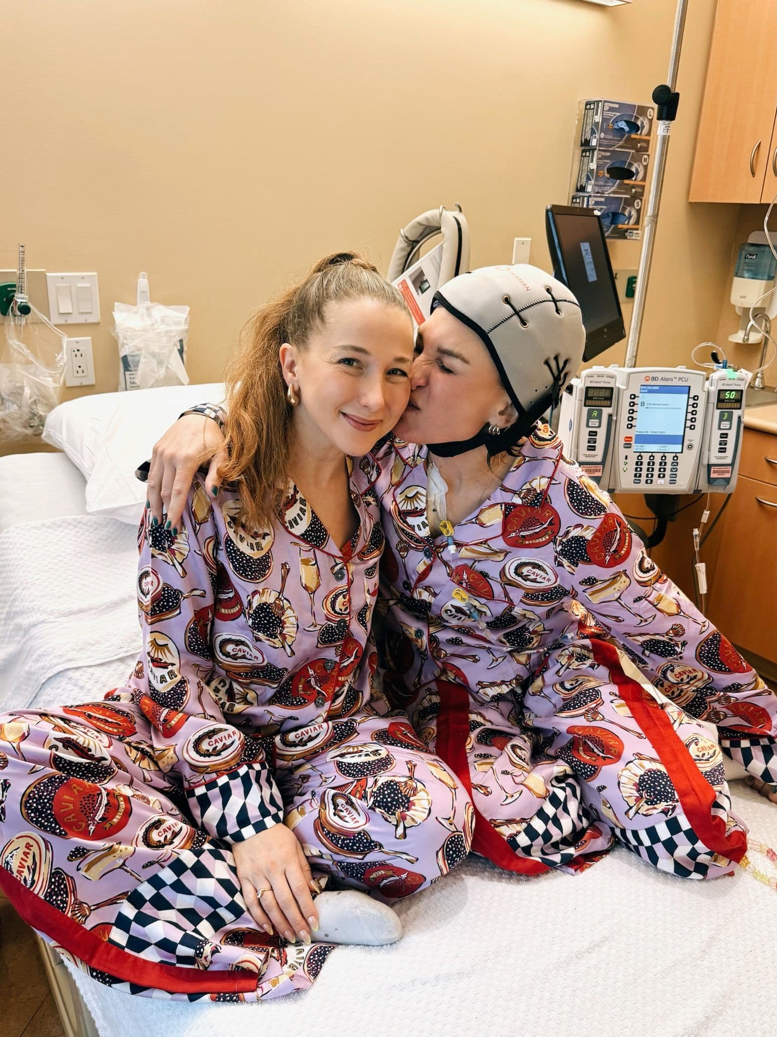Adrien Finkel and Jennifer Taylor at chemo treatment.